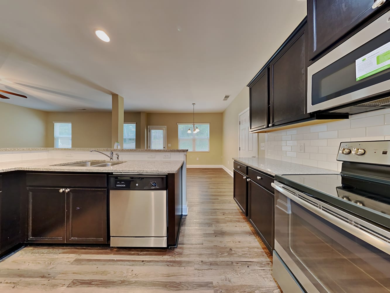9931 Maywine Cir, Huntersville photo 8