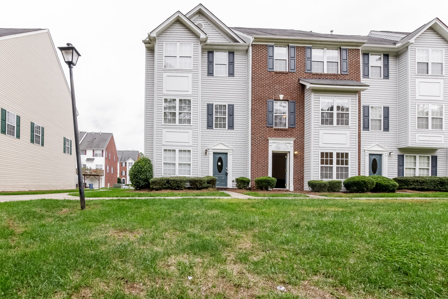Front of 9983 Treeside Ln, Matthews, NC
